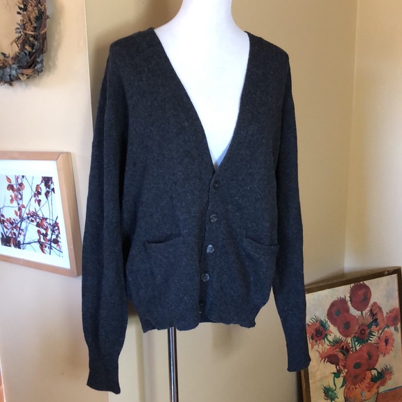 Vintage LORD & TAYLOR  Size Medium 100% Pure New Wool Deep-V Button Cardigan NEW - Picture 4 of 15